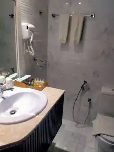 Al Salam Grand & Resort - 8