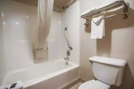 Sunrise Inn - 35