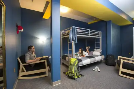 HI Sacramento Hostel - 18