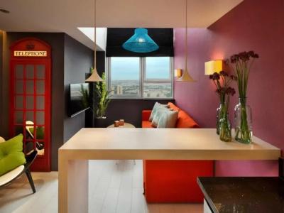 21st Floor - 106
