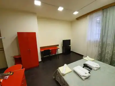 Doss and Hostel - 1