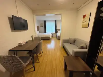 Akomo Bern - 31