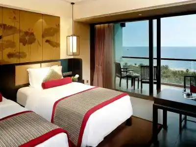 Pullman Oceanview Sanya Bay Resort & Spa - 6