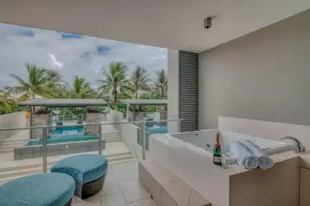 Coconut Grove - 74