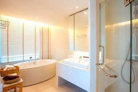 Balcony Seaside Sriracha & Serviced Apartments (SHA Extra Plus) - 155