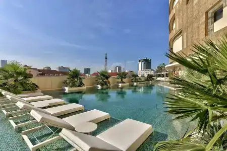 Hilton - 16
