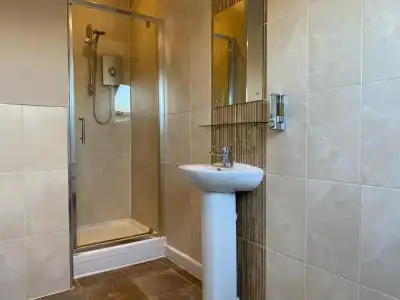 Number One Hundred B&B - 15