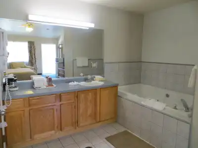 Garden Inn and Suites - 17