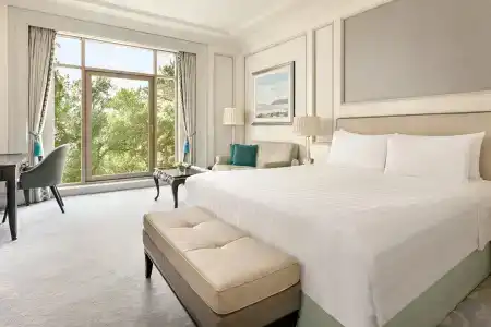 Shangri-La Bosphorus, - 3