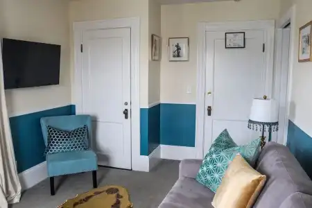 Emerson Inn - 104
