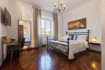 Little Rhome Suites - 32