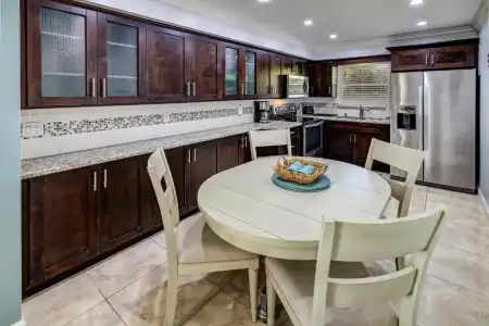 May-Dee Suites - 76