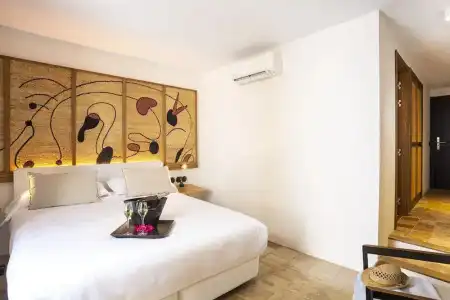 La Torre del Canonigo - Small Luxurys - 75