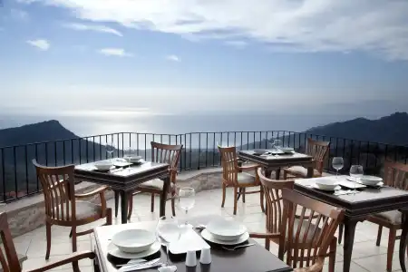 Assos Kayalar Terrace Boutique - 12