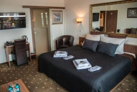 Und Restaurant Löwenbräu Köln - 3