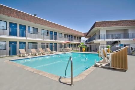 Motel 6 Palmdale, CA - 13