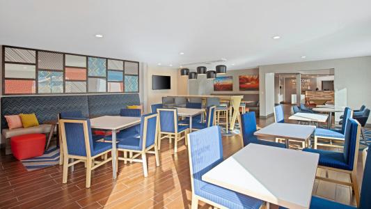 Hampton Inn Phoenix-Airport North - 36