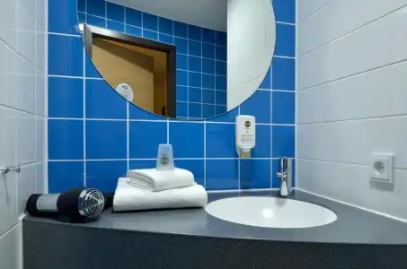 B&B Stuttgart-Airport/Messe - 8