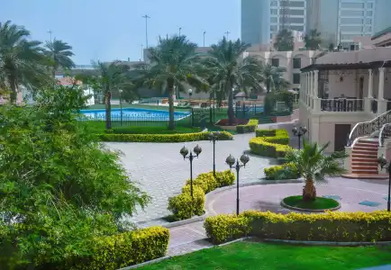 Crowne Plaza - 30