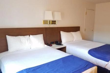 The Constitution Inn - 2