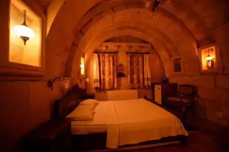 Vineyard Cave - 100