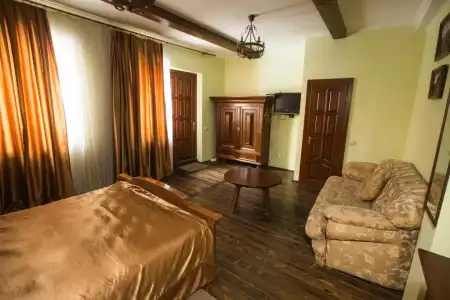 Magnat Lux - 2