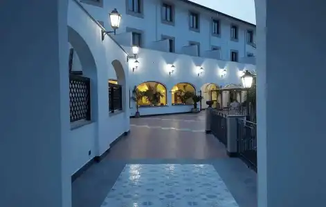 Al Balhara Resort & Spa - 18