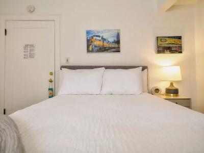 The Plaza - Milwaukee - 34