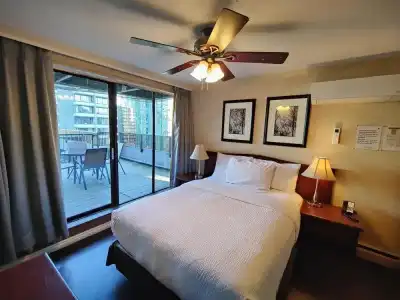 Divya Sutra Suites on Robson Downtown Vancouver - 78