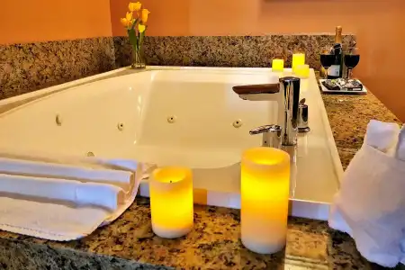 Lux and Spa - 8