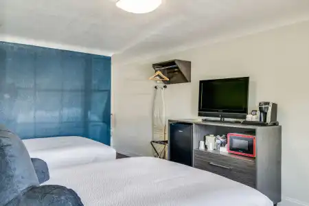 Rodeway Inn - 17