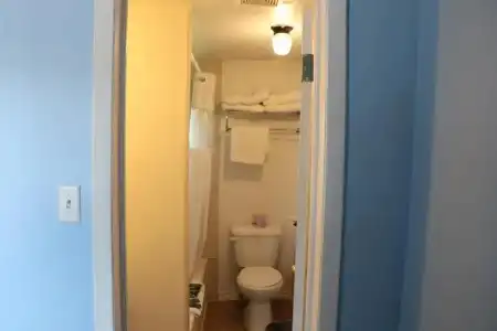 Falcon Inn - 104