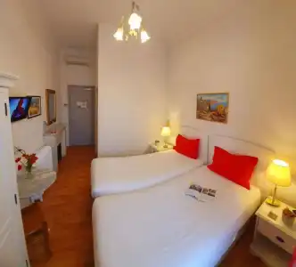 Hôtel Louvia - 2