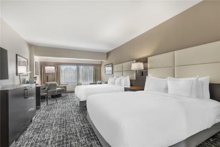DoubleTree by Hilton Williamsburg - 52