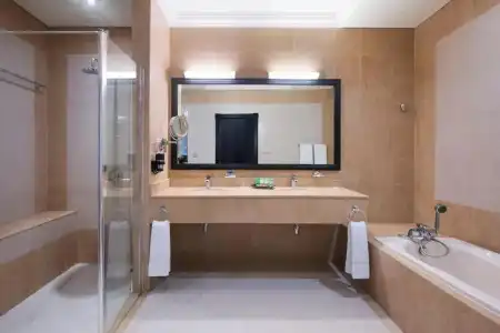 Al Hamra Residences Apartment - 51