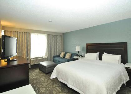 Hampton Inn & Suites by Hilton Calgary-Airport - 46