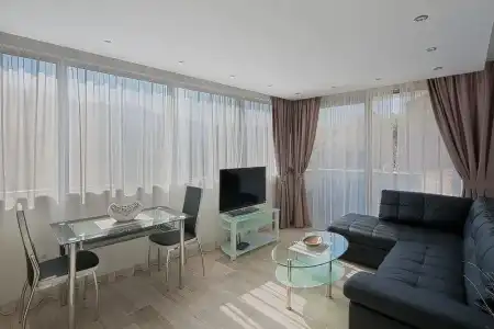 Montelux Apartments - 76