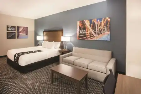 La Quinta Inn & Suites by Wyndham Chicago Downtown - 67