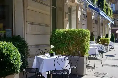 La Tremoille Paris - 23