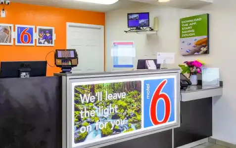 Motel 6 Medford, OR - North - 11