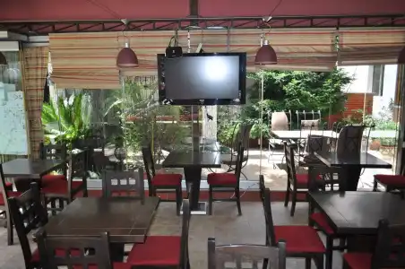 Broadway Tirana - 15