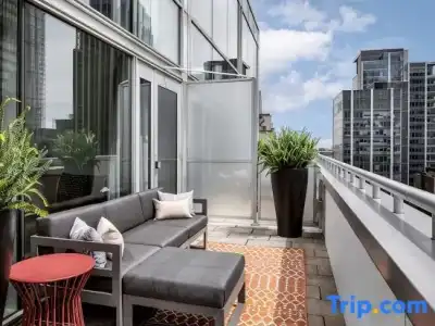 W Montreal - 106