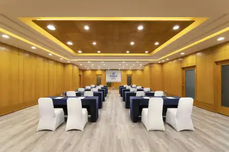 Hilton Chongqing - 14