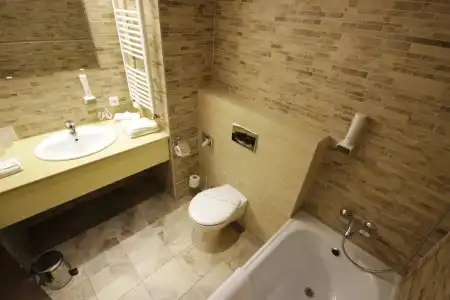 Max Inn - 9
