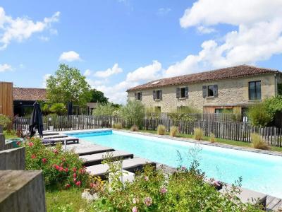 Le Domaine de Baulieu, Singulierss - 12