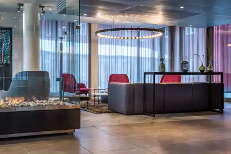Radisson Blu, - 12