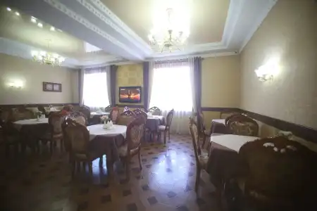Grand - 27