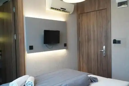 Best House - 24