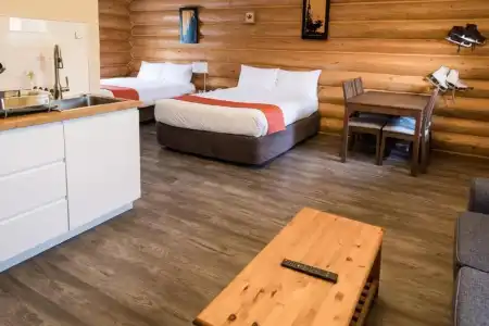 Glacier House Resort - 150