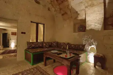 Adora Cave Suites - - 9